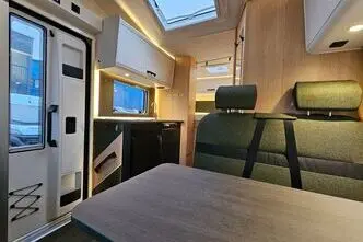 Sunlight A60, 2.2, 103 kW, dyzelinas, automatinė, priekiniai varomieji ratai