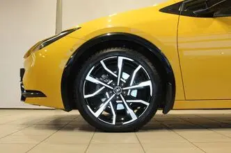 Toyota Prius, 2.0, 111 kW, pistikhübriid, automaat, esivedu