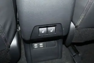 Toyota Prius, 2.0, 111 kW, pistikhübriid, automaat, esivedu