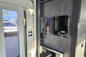 Laika Kosmo, 2.2, 103 kW, dyzelinas, mechaninė, priekiniai varomieji ratai