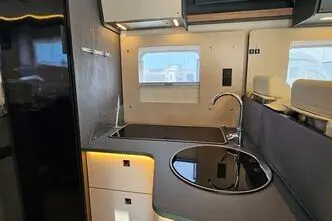 Laika Kosmo, 2.2, 103 kW, dyzelinas, mechaninė, priekiniai varomieji ratai