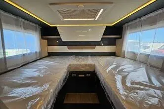 Laika Kosmo, 2.2, 103 kW, diesel, manual, front-wheel drive