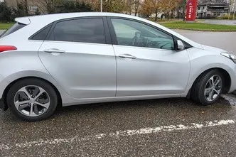 Hyundai i30, 1.6, 99 kW, petrol, manual, front-wheel drive