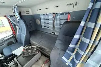 Volvo FM380, 286 kW, diesel, automatic