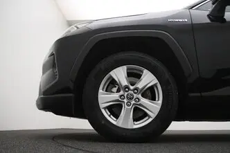 Toyota RAV4, 2.5, 131 kW, hybrid, automatic, front-wheel drive