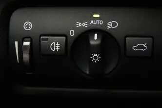 Volvo V40, 2.0, 140 kW, petrol, manual, front-wheel drive