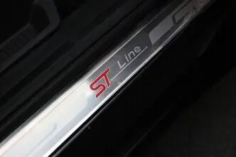 Ford Kuga, 1.5, 88 kW, petrol, manual, front-wheel drive