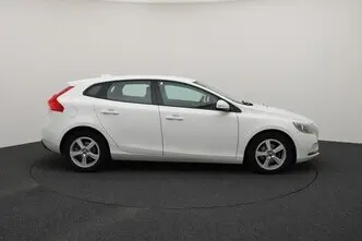 Volvo V40, 1.6, 84 kW, diesel, manual, front-wheel drive