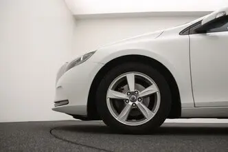 Volvo V40, 1.6, 84 kW, diesel, manual, front-wheel drive