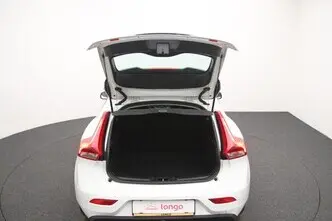 Volvo V40, 1.6, 84 kW, diesel, manual, front-wheel drive