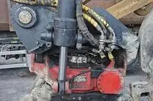 Caterpillar 320, 122 kW