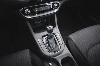 Hyundai i30, 1.4, 103 kW, bensiin, automaat, esivedu