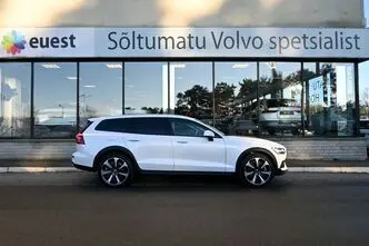 Volvo V60 Cross Country, 2.0, 184 kW, hybrid, automatic, four-wheel drive