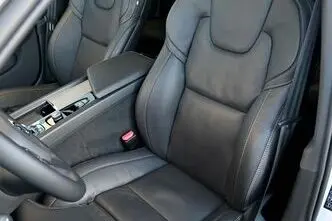 Volvo V60 Cross Country, 2.0, 184 kW, hybrid, automatic, four-wheel drive