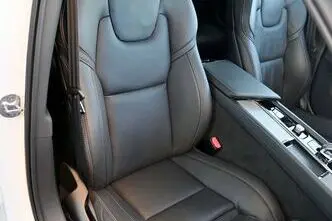 Volvo V60 Cross Country, 2.0, 184 kW, hybrid, automatic, four-wheel drive