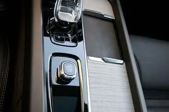 Volvo V60 Cross Country, 2.0, 184 kW, hybrid, automatic, four-wheel drive