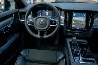 Volvo V90, 2.0, 335 kW, plug-in hybrid, automatic, four-wheel drive