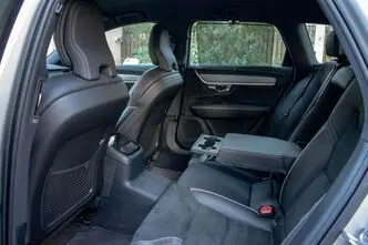 Volvo V90, 2.0, 335 kW, plug-in hybrid, automatic, four-wheel drive