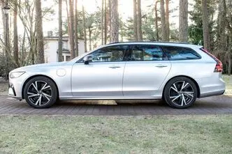 Volvo V90, 2.0, 335 kW, plug-in hybrid, automatic, four-wheel drive