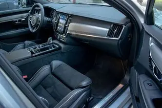 Volvo V90, 2.0, 335 kW, plug-in hybrid, automatic, four-wheel drive