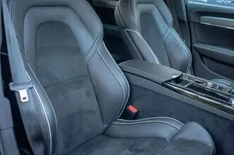 Volvo V90, 2.0, 335 kW, plug-in hybrid, automatic, four-wheel drive