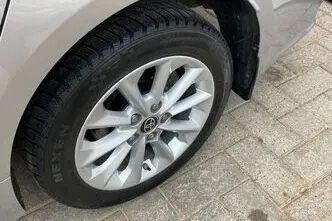 Toyota Corolla, 1.8, 72 kW, hübriid, automaat, esivedu