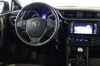 Toyota Auris, 1.6, 97 kW, bensiin, manuaal, esivedu