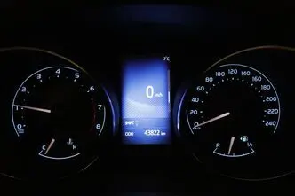 Toyota Auris, 1.6, 97 kW, bensiin, manuaal, esivedu