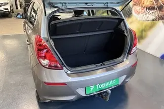 Hyundai i20, 1.2, 63 kW, petrol, manual, front-wheel drive