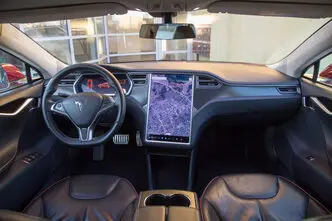 Tesla Model S, 69 kW, electric, rear-wheel drive