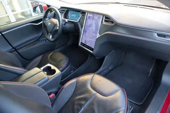 Tesla Model S, 69 kW, electric, rear-wheel drive