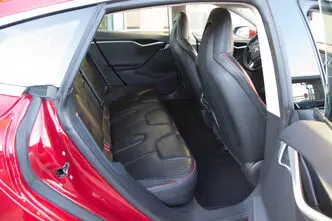 Tesla Model S, 69 kW, electric, rear-wheel drive