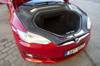 Tesla Model S, 69 kW, electric, rear-wheel drive