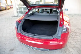 Tesla Model S, 69 kW, electric, rear-wheel drive