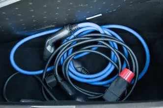 Tesla Model S, 69 kW, electric, rear-wheel drive