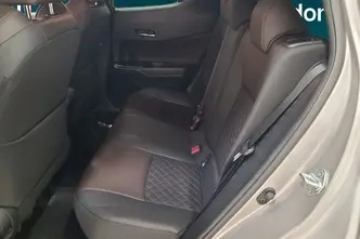 Toyota C-HR, 1.8, 90 kW, hybrid, automatic, front-wheel drive