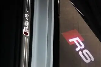 Audi RS 4 TFSI quattro, 2.9, 331 kW, petrol, automatic, four-wheel drive