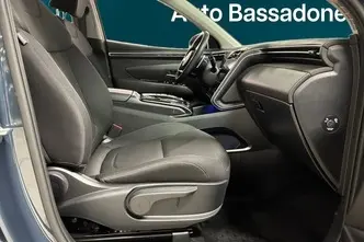 Hyundai Tucson, 1.6, 111 kW, hybrid, automatic, front-wheel drive