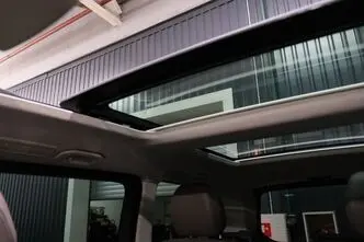 Mercedes-Benz V 300, 2.0, 174 kW, diesel, automatic, four-wheel drive