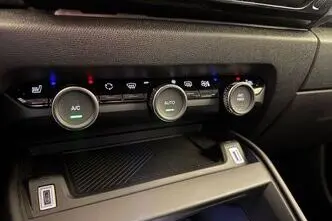 Citroën C4, 1.5, 96 kW, diesel, automatic, front-wheel drive