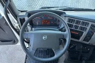 Volvo FL 250 4x2, 184 kW, diesel, automatic