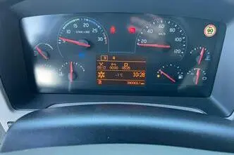 Volvo FL 250 4x2, 184 kW, diesel, automatic