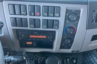 Volvo FL 250 4x2, 184 kW, diesel, automatic