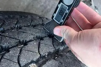 Volvo FL 250 4x2, 184 kW, diesel, automatic