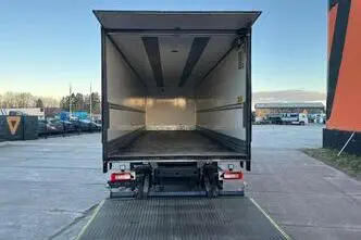 Volvo FL 210 4x2, 154 kW, diesel, automatic