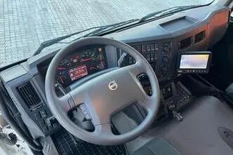 Volvo FL 210 4x2, 154 kW, diesel, automatic