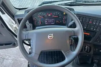 Volvo FL 210 4x2, 154 kW, diesel, automatic