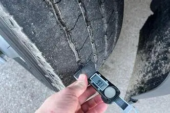 Volvo FL 210 4x2, 154 kW, diesel, automatic