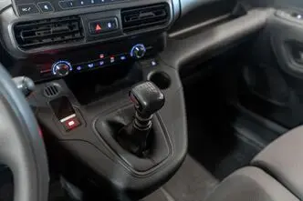 Toyota Proace City, 1.2, 81 kW, bensiin, manuaal, esivedu