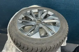 Peugeot 208, elekter, automaat, esivedu